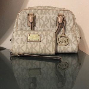 Michael Kors purse and wallet set